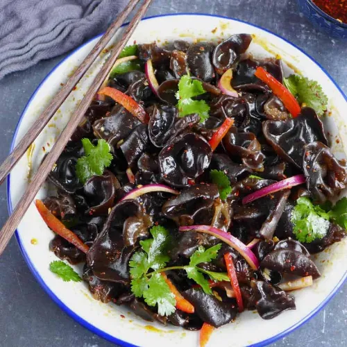 dish is going t be eaten with chopsticks